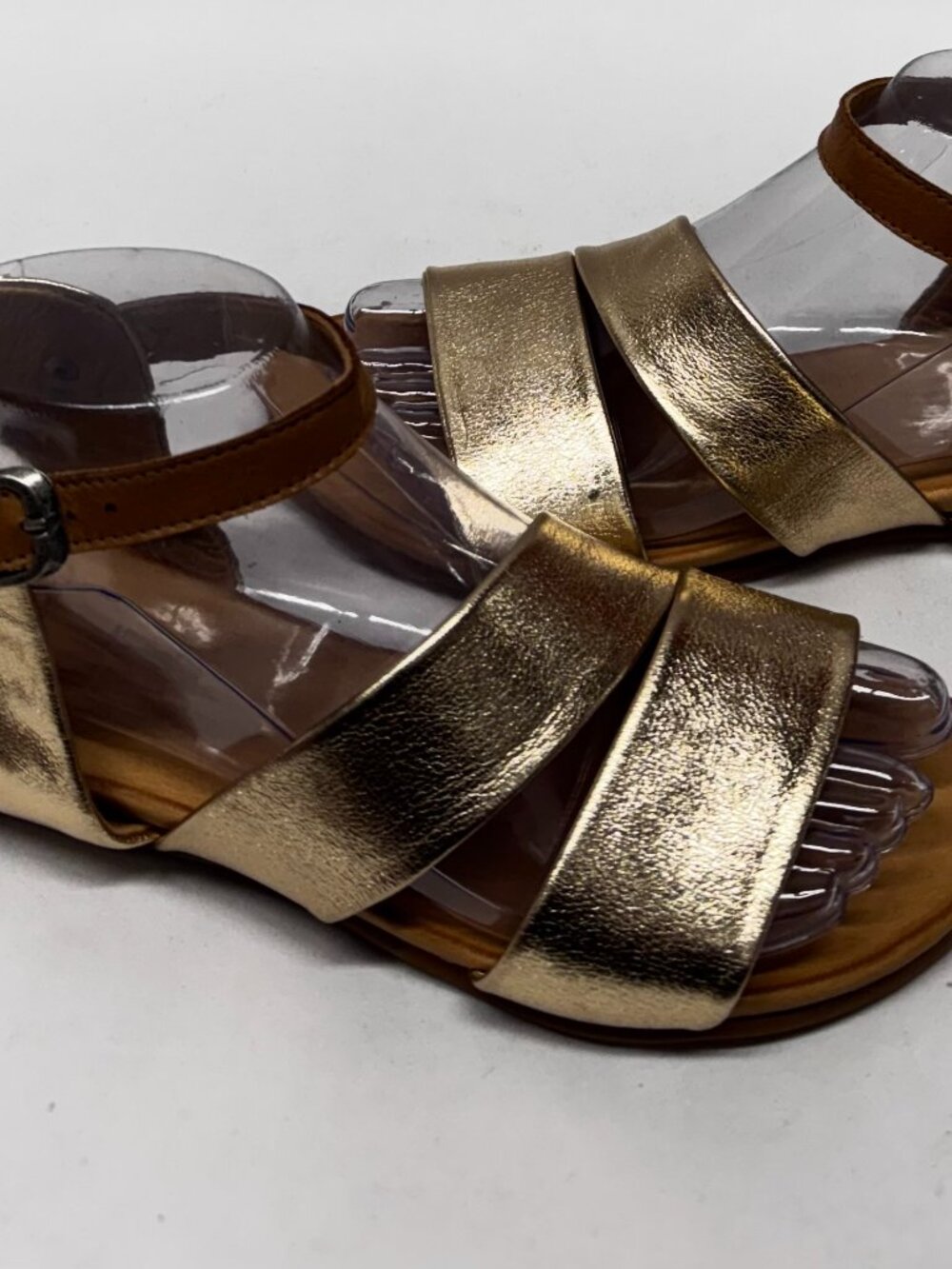 MIZ MOOZ LEATHER ANKLE BUCKLE TIFFANIE SANDALS GOLD 37EU / 7US T-243